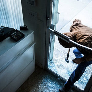 В Гусь-Хрустальном грабитель офиса микрозаймов с игрушечным пистолетом пойдет под суд