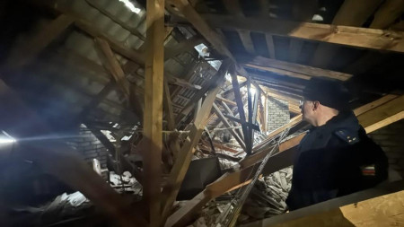 В Лакинске обрушилась крыша 5-этажного жилого дома