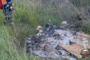 В СНТ под Камешково загорелась сухая трава