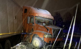 На М-7 в Ковровском районе фура пробила отбойник и вылетела на встречку