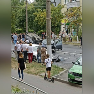 Во Владимире машины превратились в месиво из-за аварии