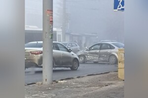 Во Владимире у корпуса ВлГУ побились машины
