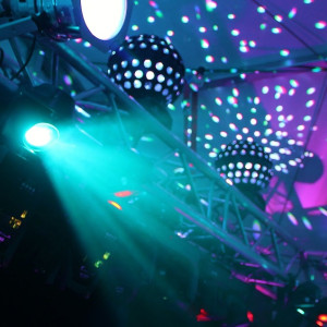 Дискотека 90-х и кубок по мотокроссу. Как провести выходные во Владимире и области