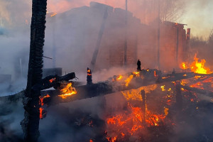 Во Владимирской области в охваченной огнем даче нашли труп