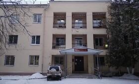 Во Владимире спасатели съехались к больнице на Каманина из-за сработки сигнализации
