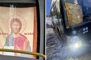 В Ярославской области окна автобусов закрыли иконами
