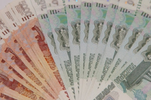 С нового года изменились правила выплат медикам и семьям с детьми