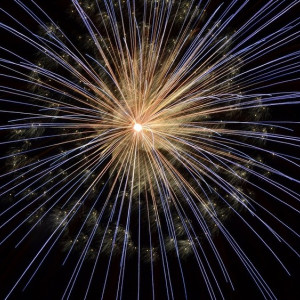 Появились видео салюта на День города в Александрове