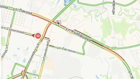 Во Владимире автомобилисты встали на улице Куйбышева