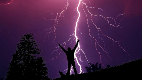 Перекрытые трассы и тысячи человек без света. Как Владимирская область пережила ураган