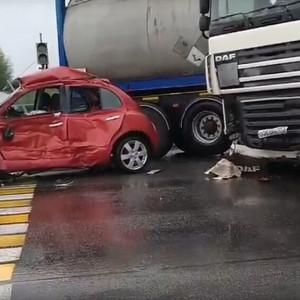 В ДТП с фурой и легковушкой на М-7 во Владимирской области есть жертва: появилось видео