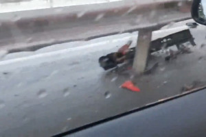 Во Владимире 18-летний автомобилист на BMW влетел в два ограждения