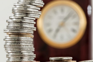 Во Владимирской области 16-летний парень обманул бабушку на 1,5 млн рублей