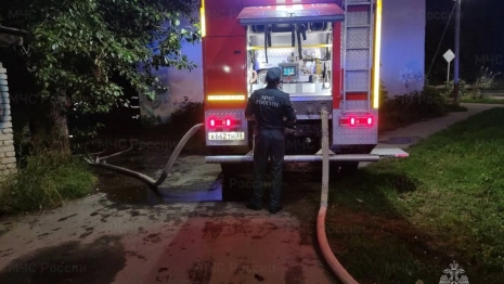 В Александрове из огня спасли человека