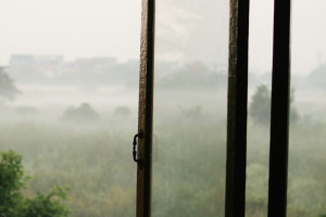 В Коврове девочка выпала из окна 3 этажа