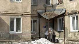 В Кольчугино ледяная глыба рухнула на 8-летнюю девочку