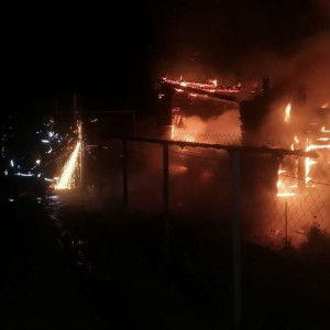 Во Владимирской области за сутки сгорели крыша частного дома и дача