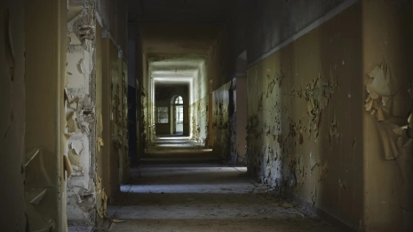 Трое жителей Владимира попали под суд за кражу противогазов из бомбоубежища