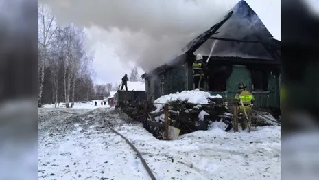 Мощный пожар уничтожил частный дом во Владимирской области