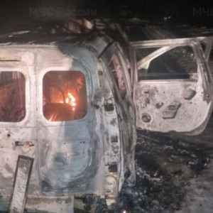 На М-7 под Судогдой огонь охватил микроавтобус
