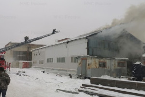 Во Владимире эвакуировали 6 человек с горящего химзавода