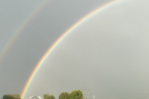 Над Владимиром после дождя взошла двойная радуга
