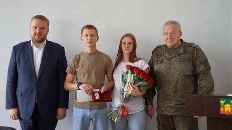 Бойцу СВО из Владимирской области вручили медаль «За Отвагу»