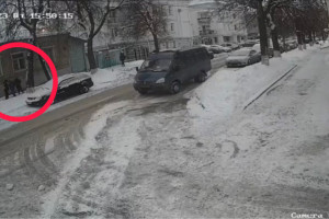 Во Владимире хулиганы закинули петарду в окно квартиры с 11-летним ребенком внутри