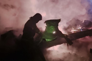 В Александровском районе ночью загорелся дачный дом