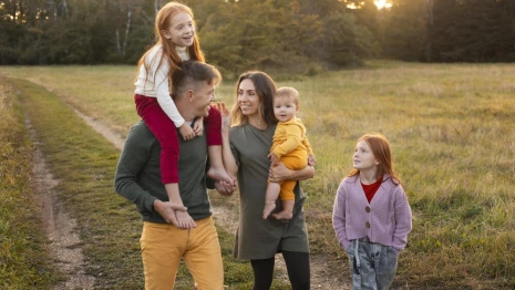 В Александрове 9 многодетных семей получили земельные участки позже срока