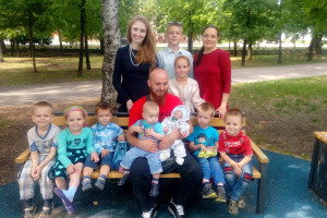 Многоженец и отец 27 детей Сухов планирует построить дом во Владимирской области 