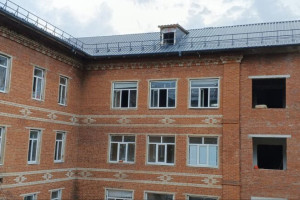 В Карабаново подрядчик отстал от графика по реконструкции поликлиники