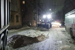 Владимирских автовладельцев попросили переставить машины с 18 улиц