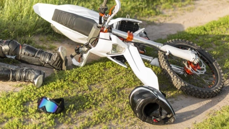 Двое полицейских разбились на мотоцикле во Владимирской области