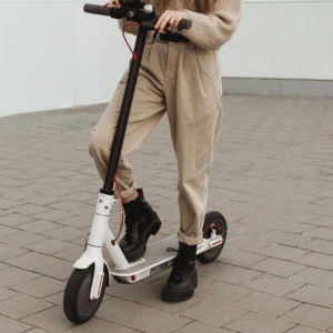 В Юрьев-Польском районе 50-летняя женщина пострадала при падении со скутера