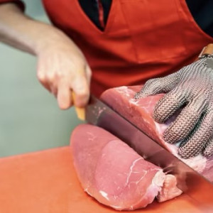 Обвиняемому по делу об отравлении шаурмой во Владимире разрешили выходить ночью из дома