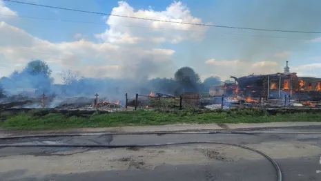 Во Владимирской области загорелись две дачи