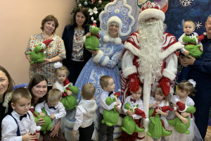 Следователи поздравили с Новым годом детей из дома малютки в Муроме 