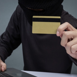 За неделю жители Владимирской области перевели IT-мошенникам 46 млн рублей