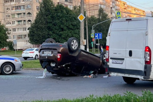 Виновником ДТП с 3 машинами во Владимире назвали пролетевшего на красный свет водителя
