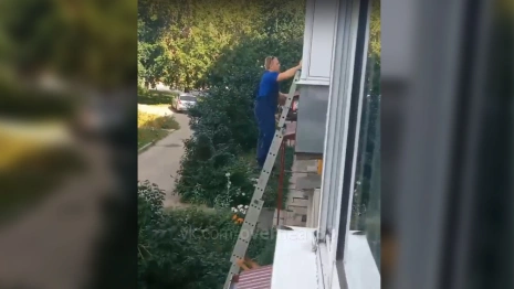 Во Владимире из-за закрывшегося в квартире дедушки развернули целую спасательную операцию