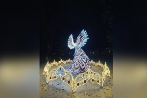 Елки, шары, зайцы и Дед Мороз. Как города Владимирской области подготовились к Новому году