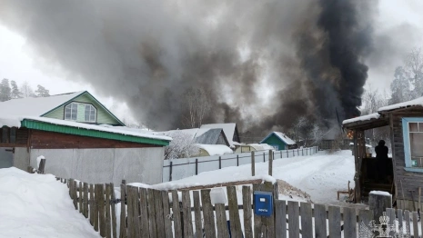 Специалисты проверят воздух после пожара на обувном складе под Владимиром