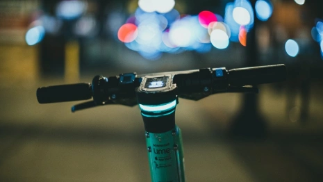 Жители Владимира поддержали идею затормозить электросамокаты 
