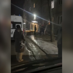 В Коврове мужчина едва не выпрыгнул из окна 2 этажа