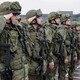 Контракт на военную службу в 2024 году заключили около 450 тыс. человек