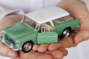 Автоподставы и краш-тесты. Владимирцев предупредили о страховых мошенниках