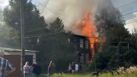 В Киржаче загорелся расселенный барак