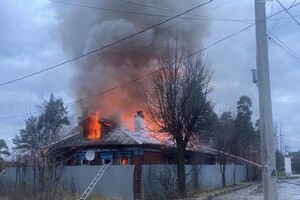 В Киржаче пожар пожар охватил частный дом на улице Десантников