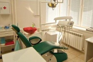 Во Владимире по решению суда временно закрыли стоматологический кабинет